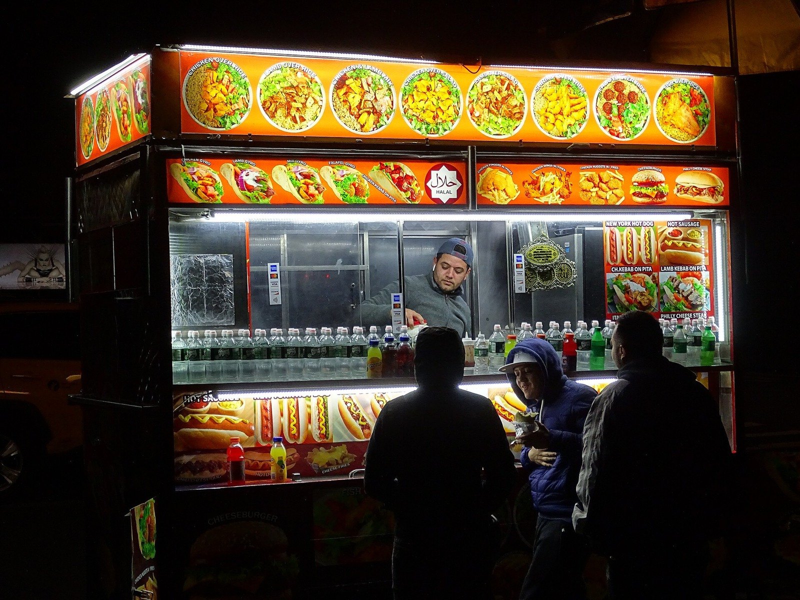 Manhattan’da bir seyyar yemek arabası