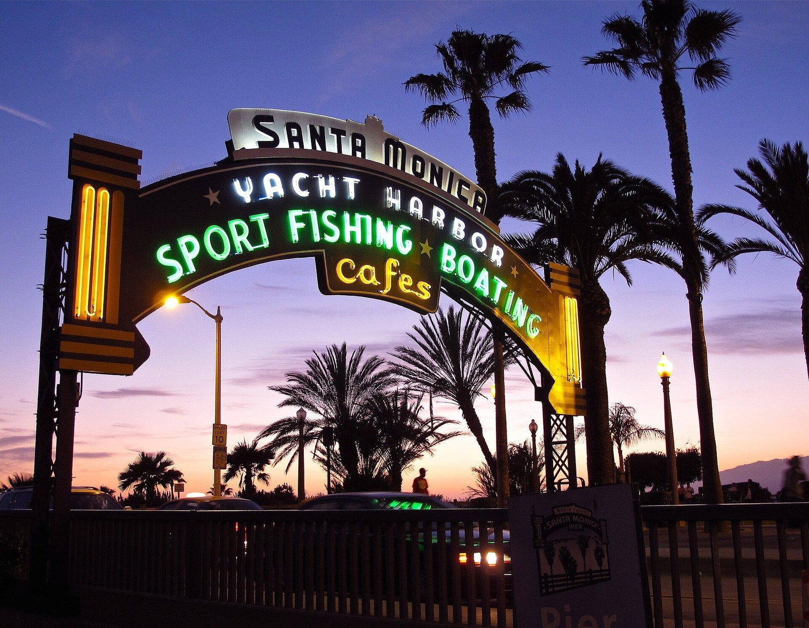 Santa Monica Pier’in girişi